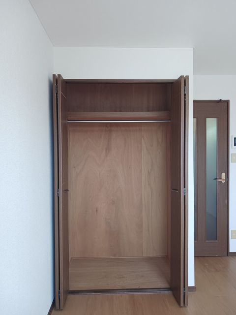 【カーサ　木太の収納】