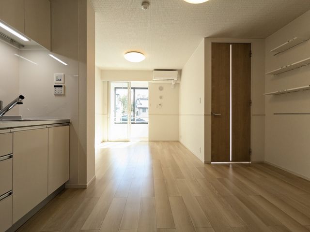 【白石市西益岡町のアパートの居室・リビング】