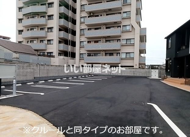 【福岡市西区今宿東のアパートの駐車場】