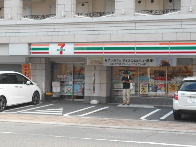 【京都市上京区菱屋町のマンションのコンビニ】