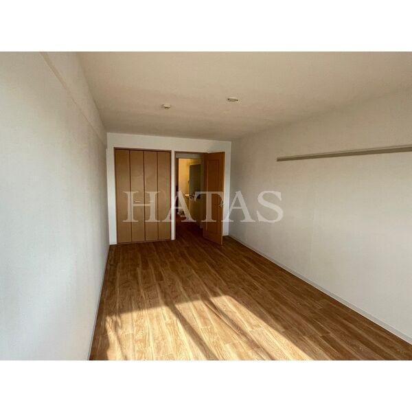 居室・リビング　同物件別部屋です。