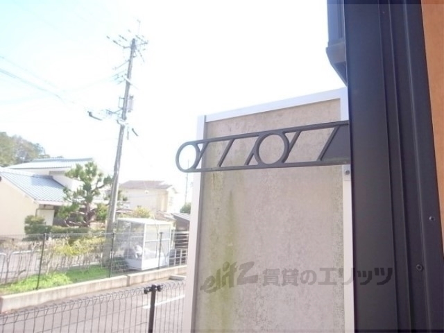 バルコニー　外に洗濯物を干すことができます。