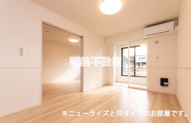 居室・リビング　同タイプ別建物