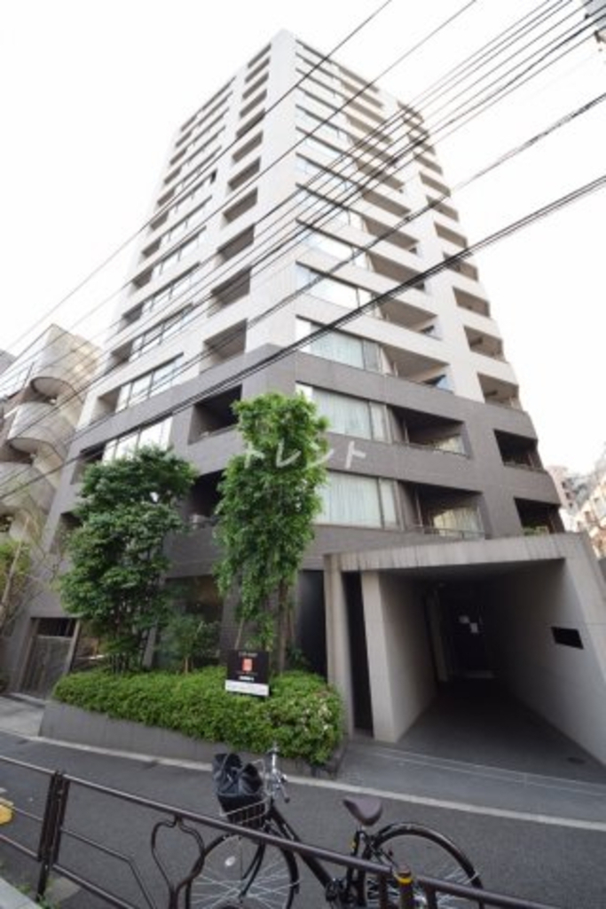 パークキューブ春日安藤坂の建物外観