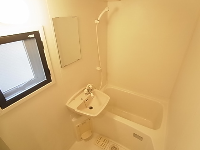 バス・シャワールーム　バスルーム