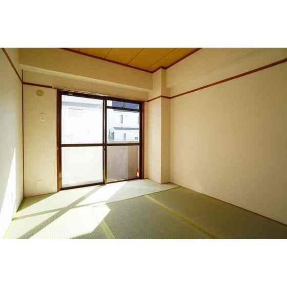 居室・リビング　落ち着いた雰囲気の和室