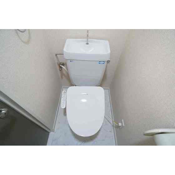 トイレ　温水洗浄便座