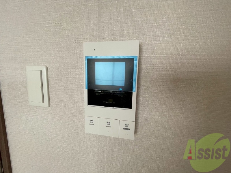 セキュリティ　ＴＶモニター付インターホンです。来客者の顔が見えるので安心！