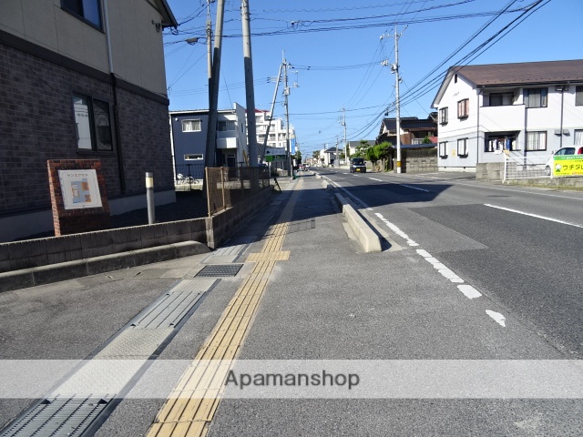 その他　前面道路（その他）まで0m