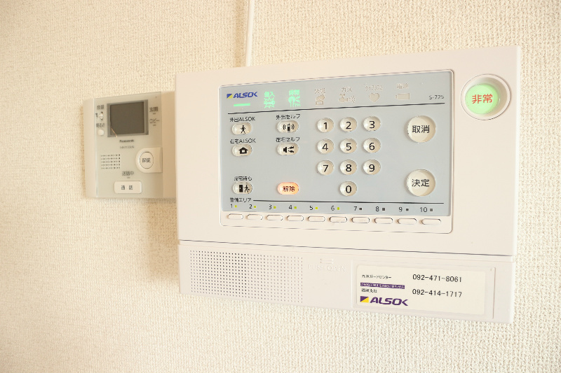 セキュリティ　アルソック完備で長期外出も安心