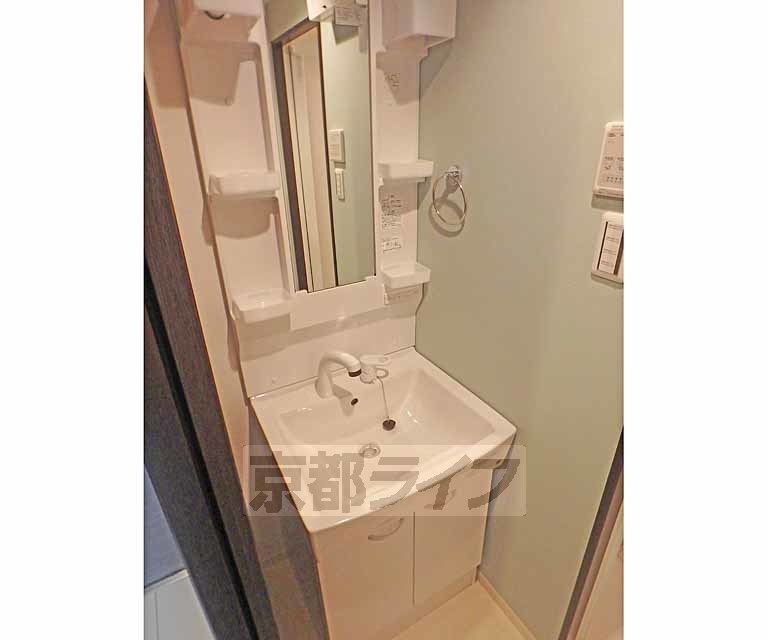 洗面設備　洗面台です。