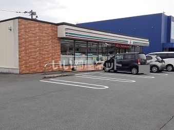 コンビニ　セブンイレブン 山鹿鹿校通店（コンビニ）まで420m