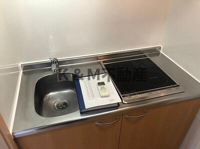 キッチン　コンパクトなキッチンで掃除もラクラク