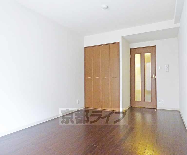 居室・リビング　広々とした室内です。