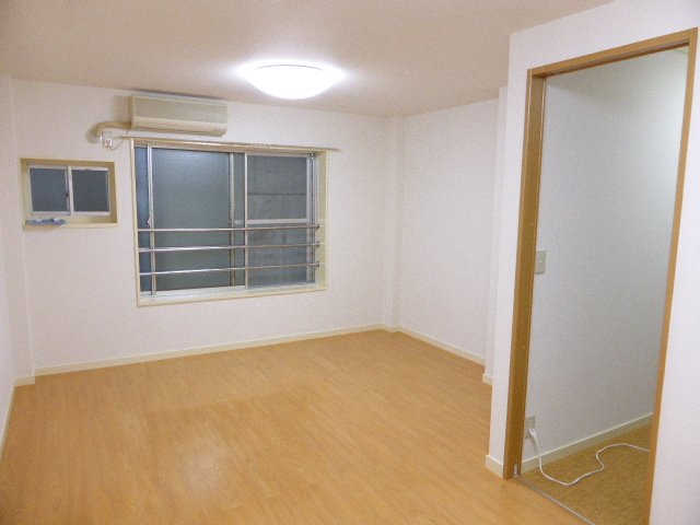 居室・リビング　居間