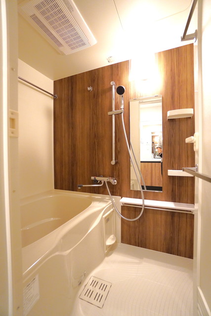 バス・シャワールーム　※写真は同タイプ住戸です。