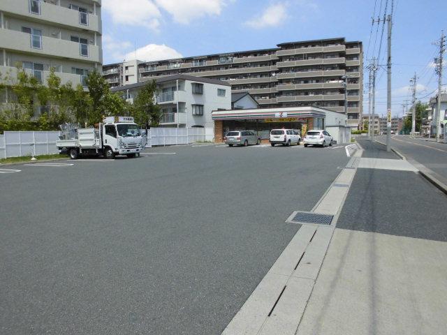 コンビニ　セブンイレブン 名古屋稲生町1丁目店（コンビニ）まで324m