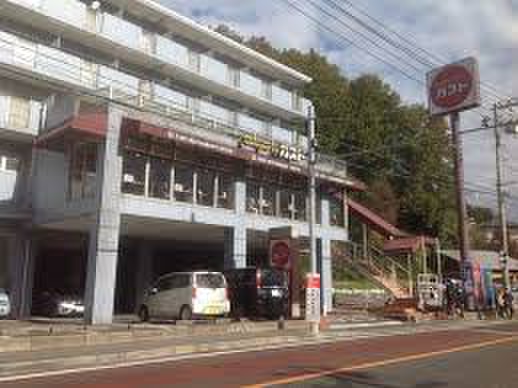 飲食店　ガスト生田駅前店（飲食店）まで501m