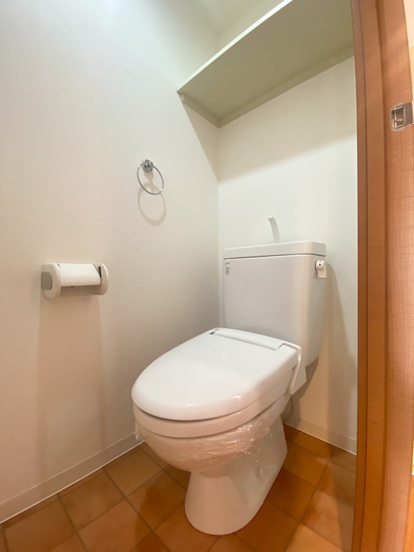 トイレ　同物件他室画像です