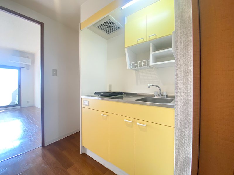 キッチン　同物件他室画像です