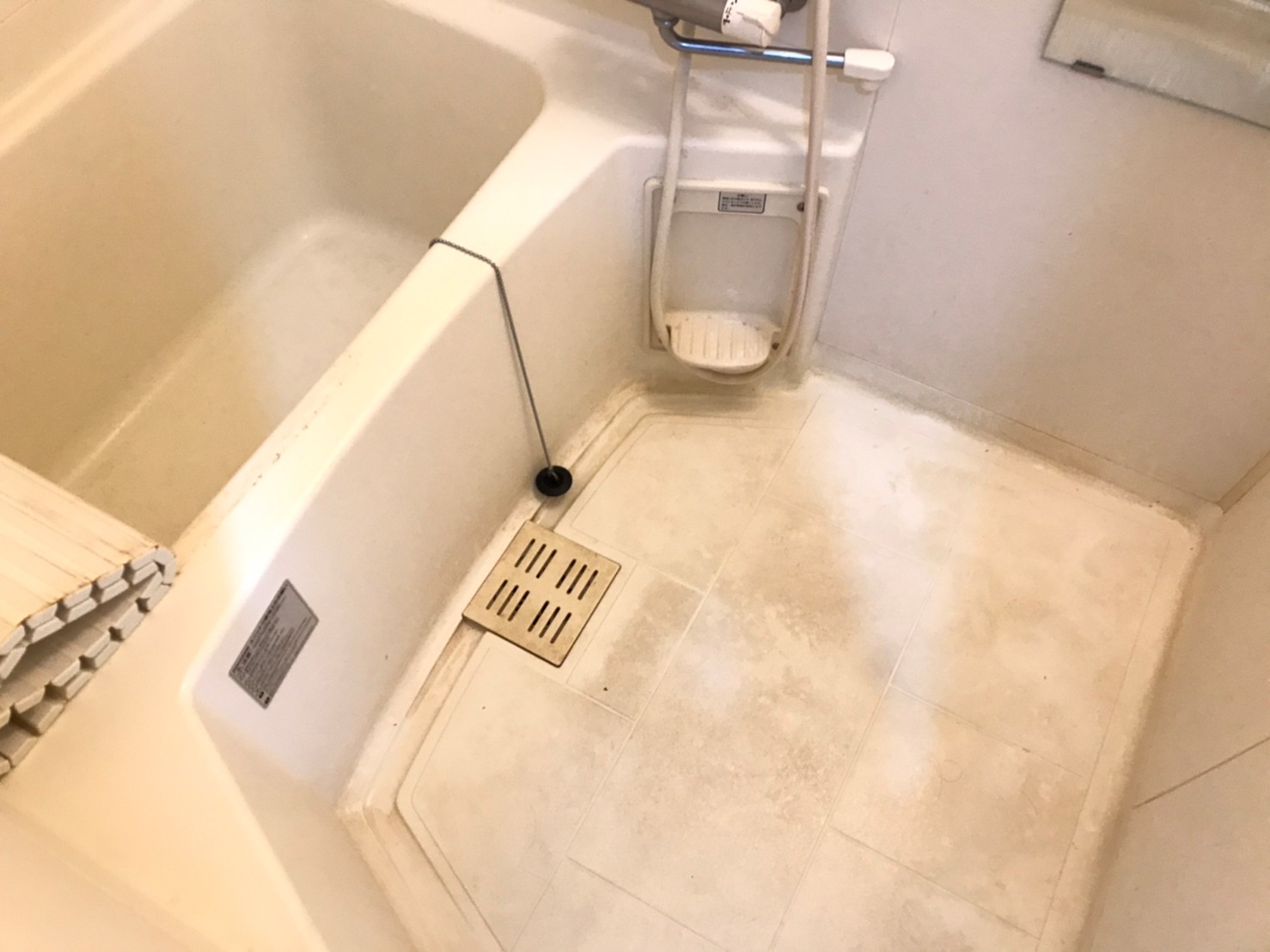 バス・シャワールーム　同建物別部屋を使用