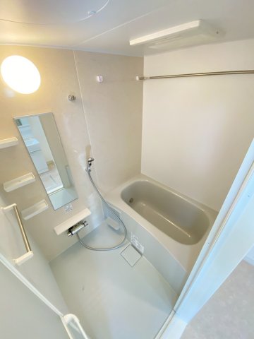 バス・シャワールーム　※同タイプの写真です