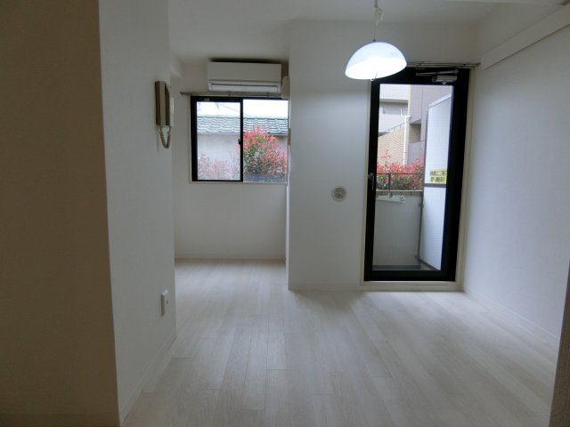 居室・リビング　別室参考写真