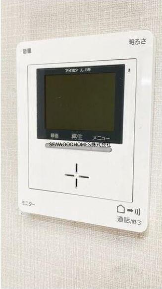 セキュリティ　モニター付きインターフォンで、来訪者を確認できて安心。