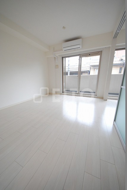 居室・リビング　写真は２０２号室