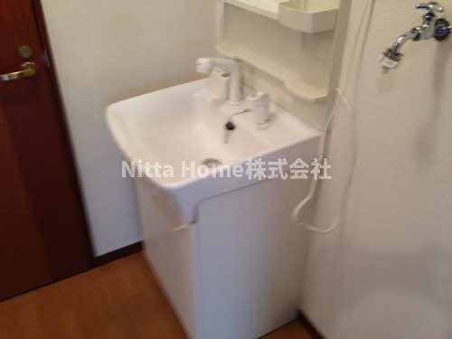 洗面設備　シャワー付きの洗面化粧台もあります♪