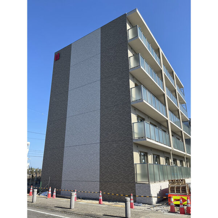 建物外観　建築中