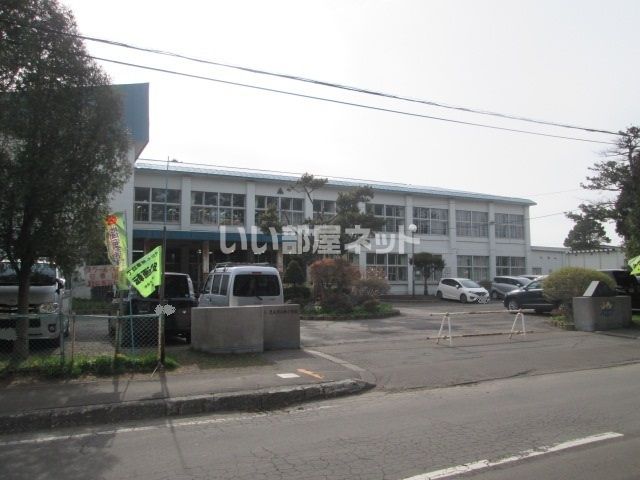 小学校　恵庭市立柏小学校（小学校）まで415m