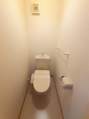 トイレ　シンプルで使いやすいトイレです