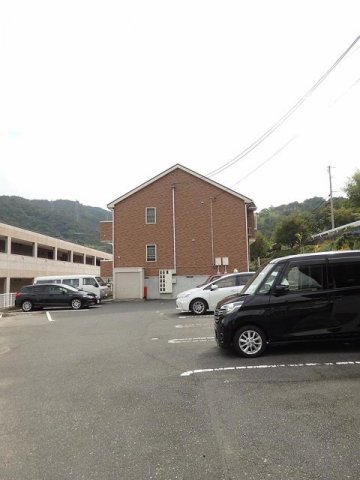 駐車場　駐車場完備です