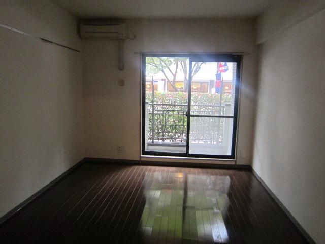 居室・リビング　★明るいお部屋です★