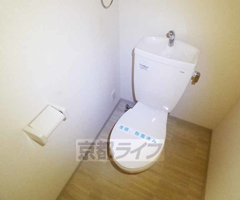 トイレ　清潔感あるトイレ