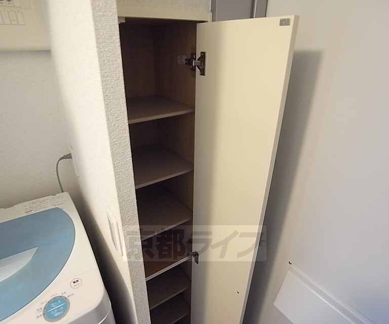 収納　玄関横の収納です。