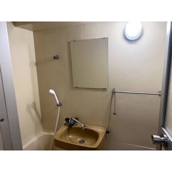 バス・シャワールーム　※別室の参考写真の為、現況優先です。