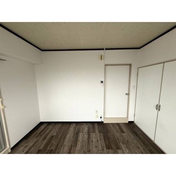 居室・リビング　※別室の参考写真の為、現況優先です。