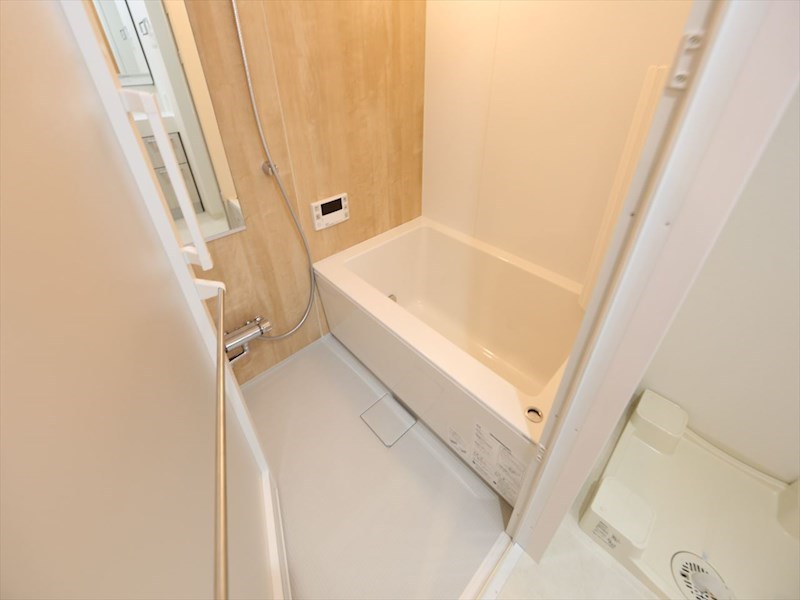 バス・シャワールーム　浴室暖房乾燥機付　追い焚き・オートバス機能付お風呂