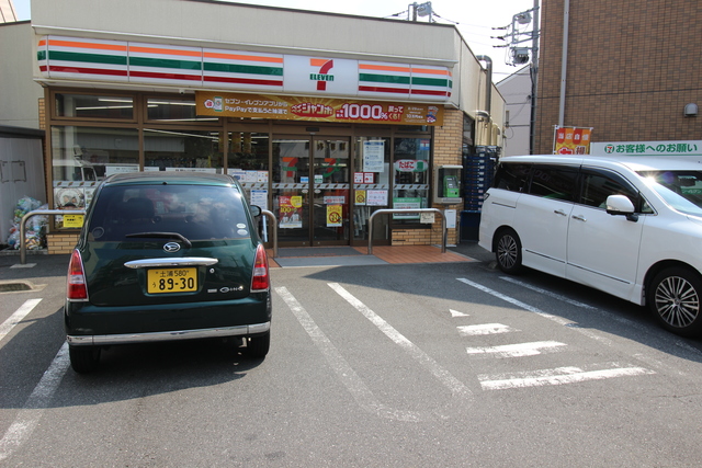 コンビニ　セブンイレブン世田谷下馬北店（コンビニ）まで270m