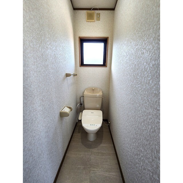 トイレ　※参考。写真はＢ２０５号。