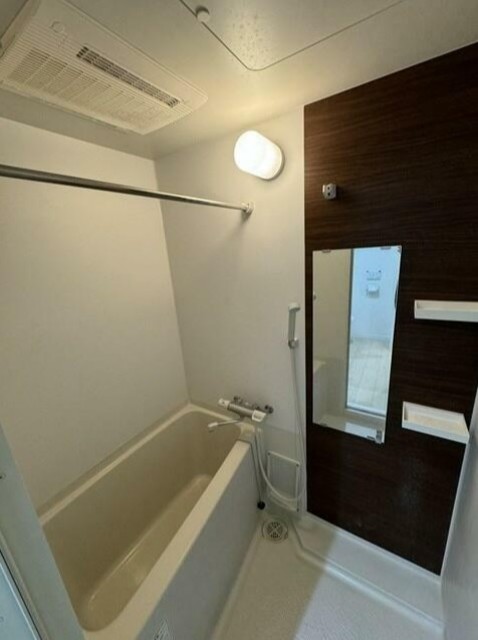 バス・シャワールーム　バスルーム