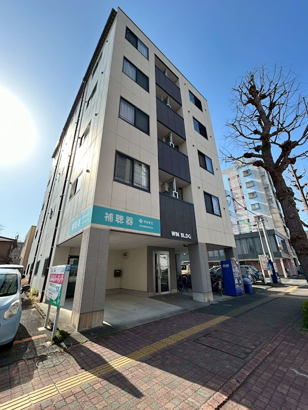 建物外観　白を基調としたお洒落な外観ですす。