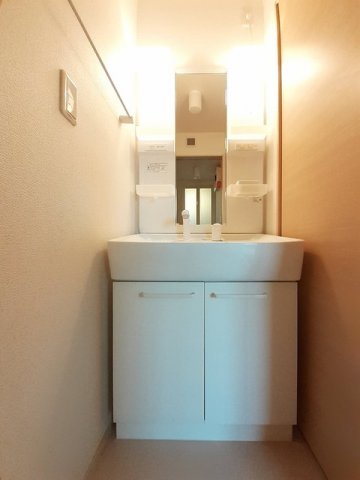 洗面設備　広い洗面スペース