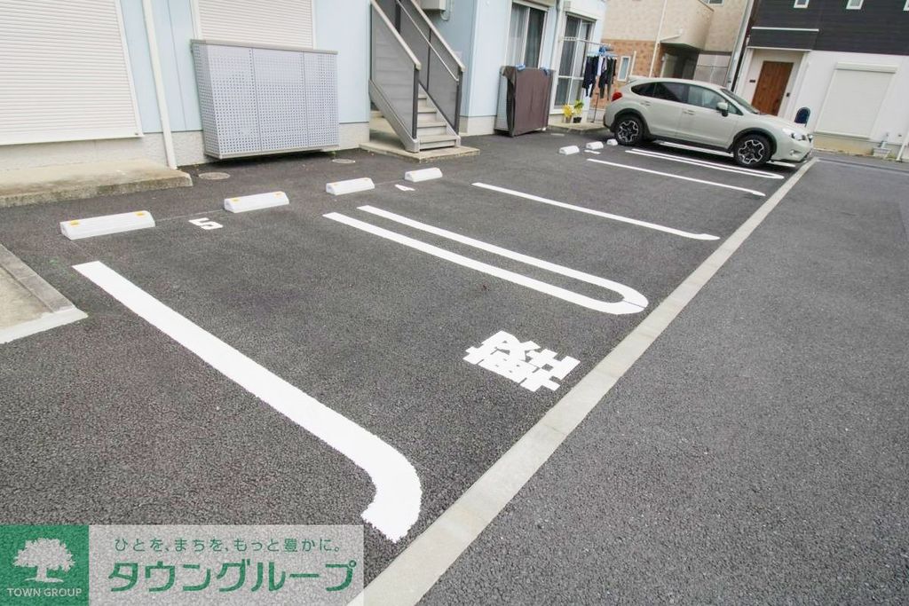 駐車場　駐車場
