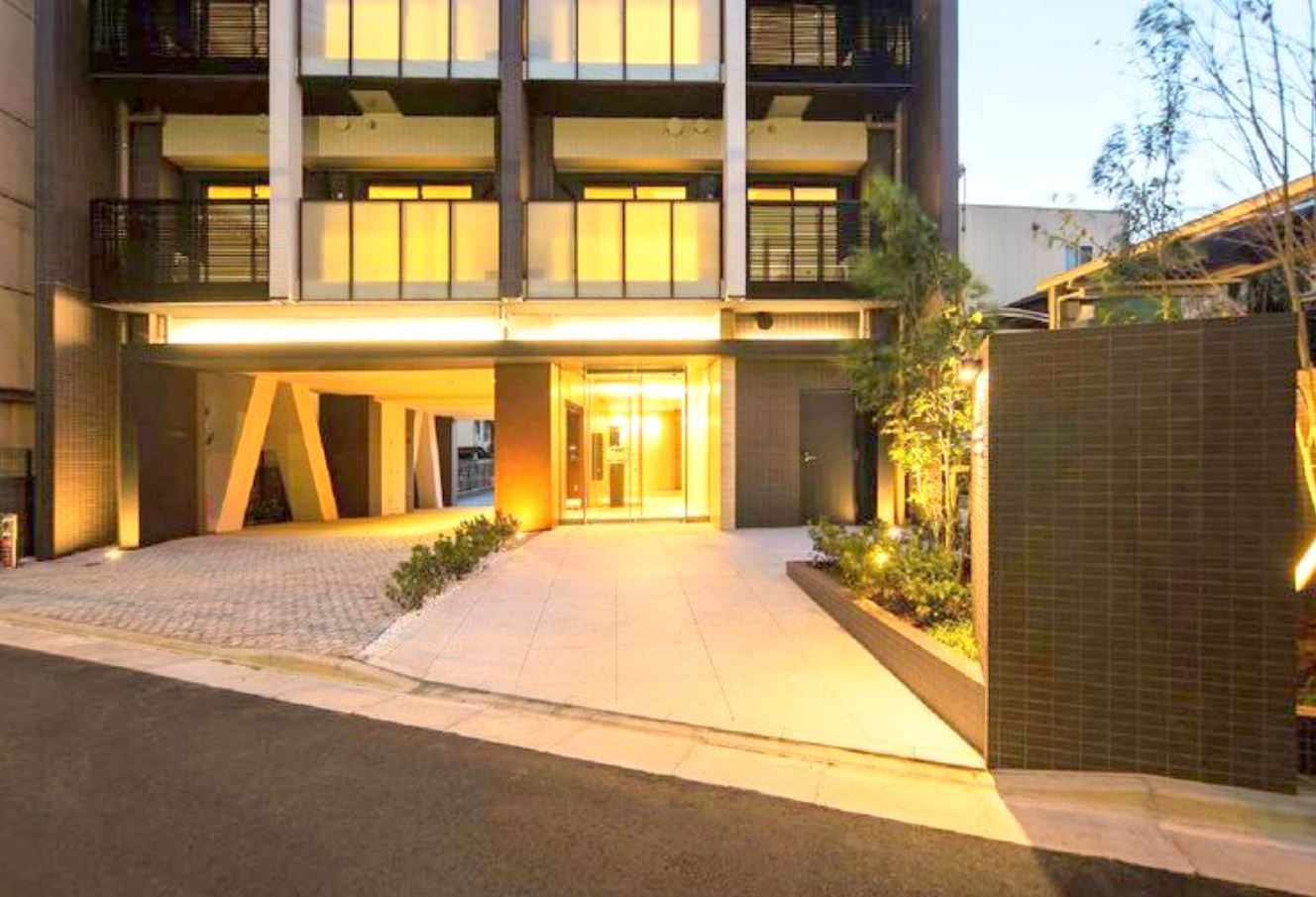 エントランス　★分譲マンションならではの、高級感あるエントランス★