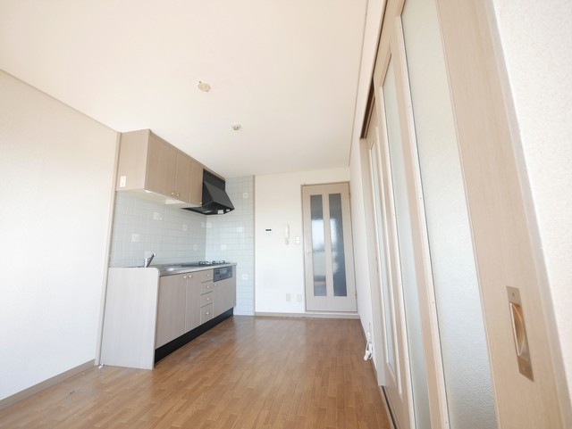 居室・リビング　★明るいダイニングキッチンです★