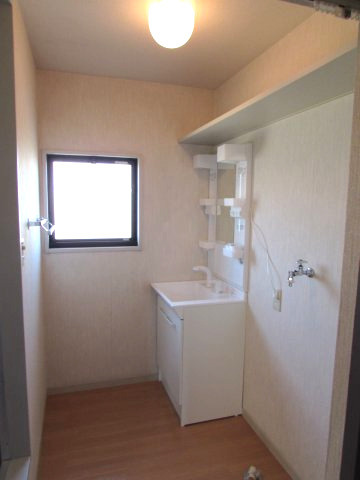 洗面設備　独立洗面台です