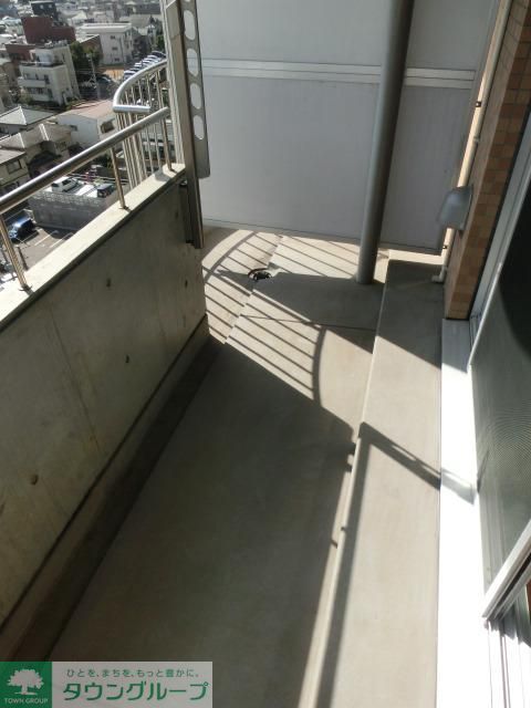 バルコニー　広さのあるバルコニー
